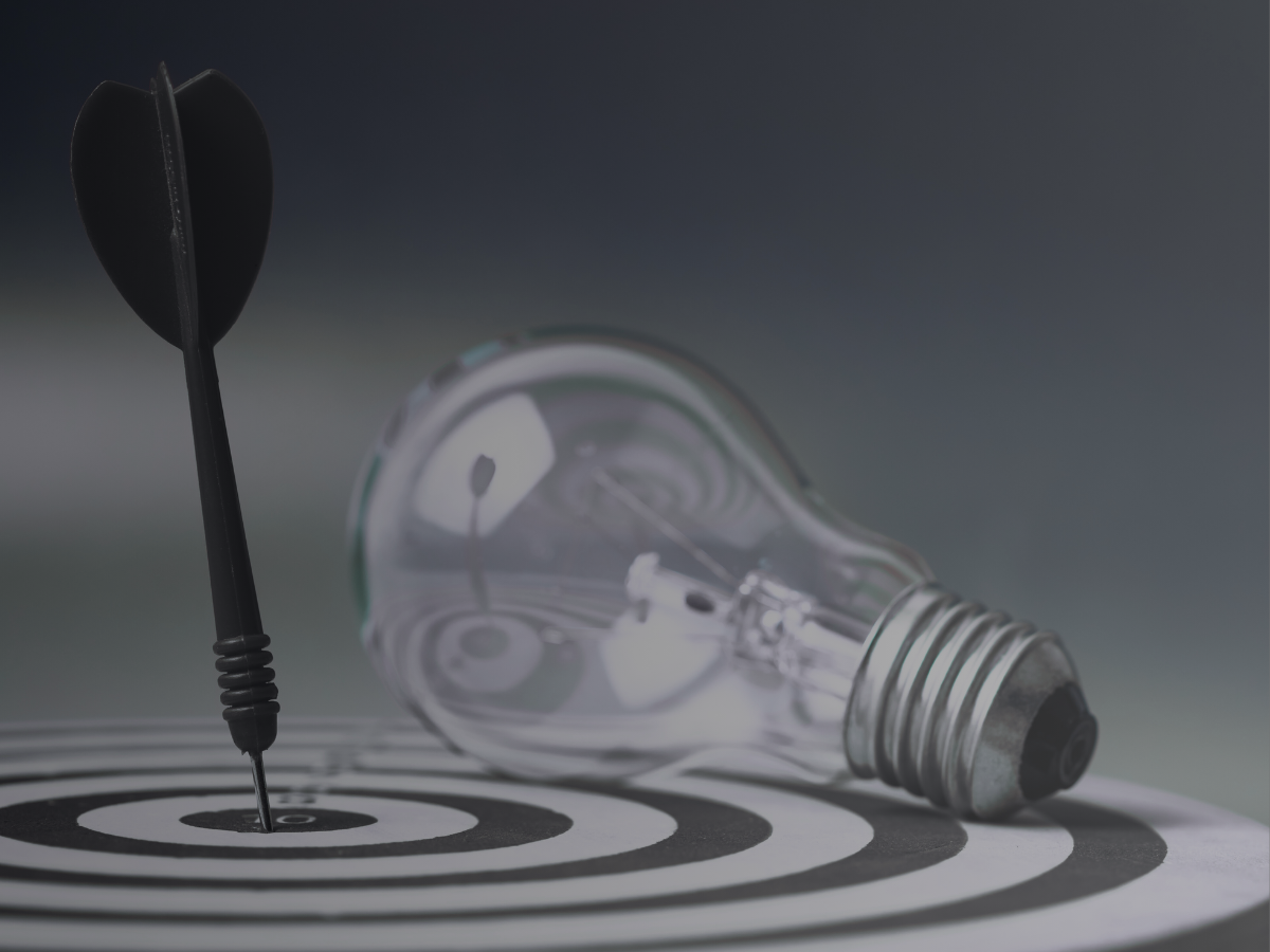 How Goal Setting and Social Pressure Affect Adult Learners in Online Courses
